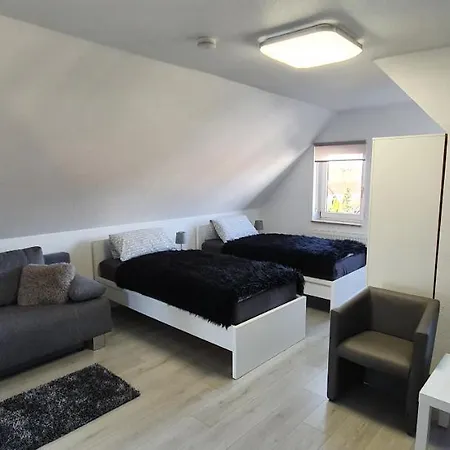 Unique Messe - Airport Apartmán *