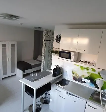 Unique Messe - Airport